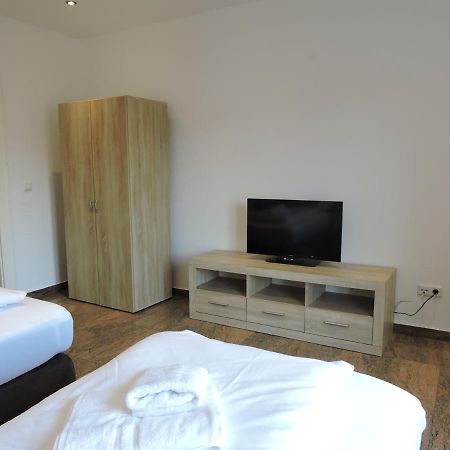 Ferienwohnungen Fabry Saarbrücken Exteriör bild