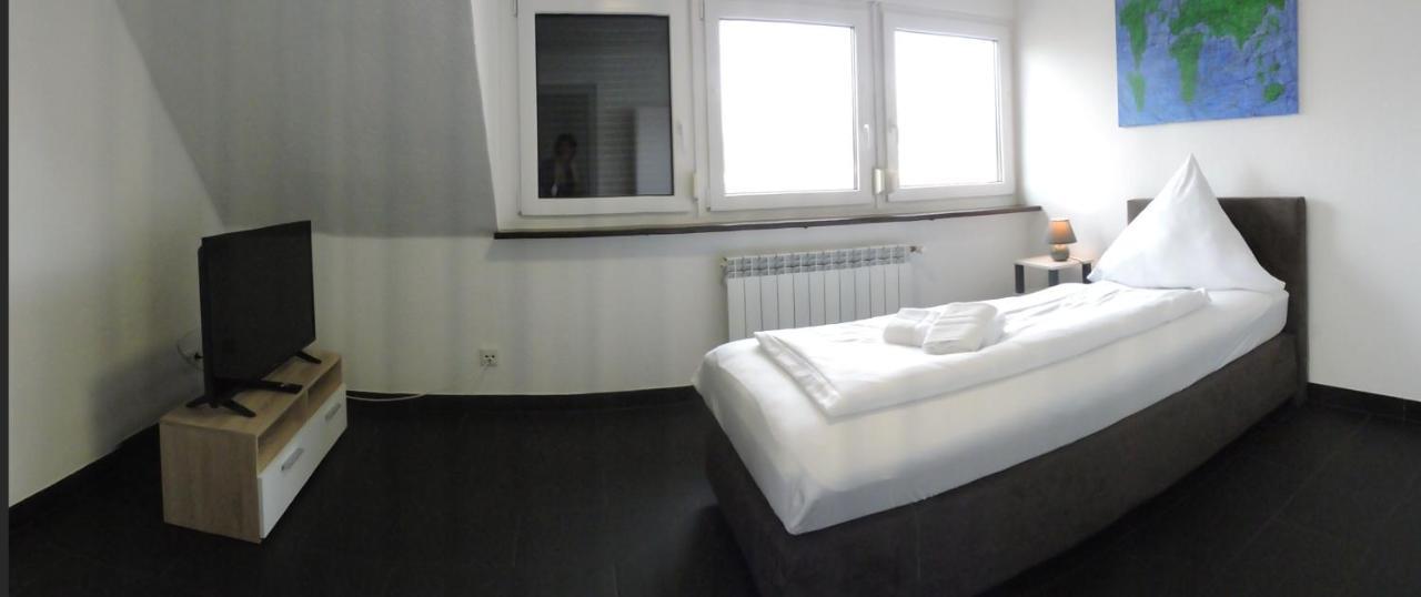 Ferienwohnungen Fabry Saarbrücken Exteriör bild