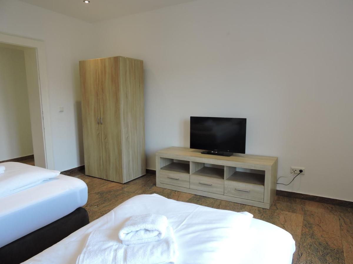 Ferienwohnungen Fabry Saarbrücken Exteriör bild